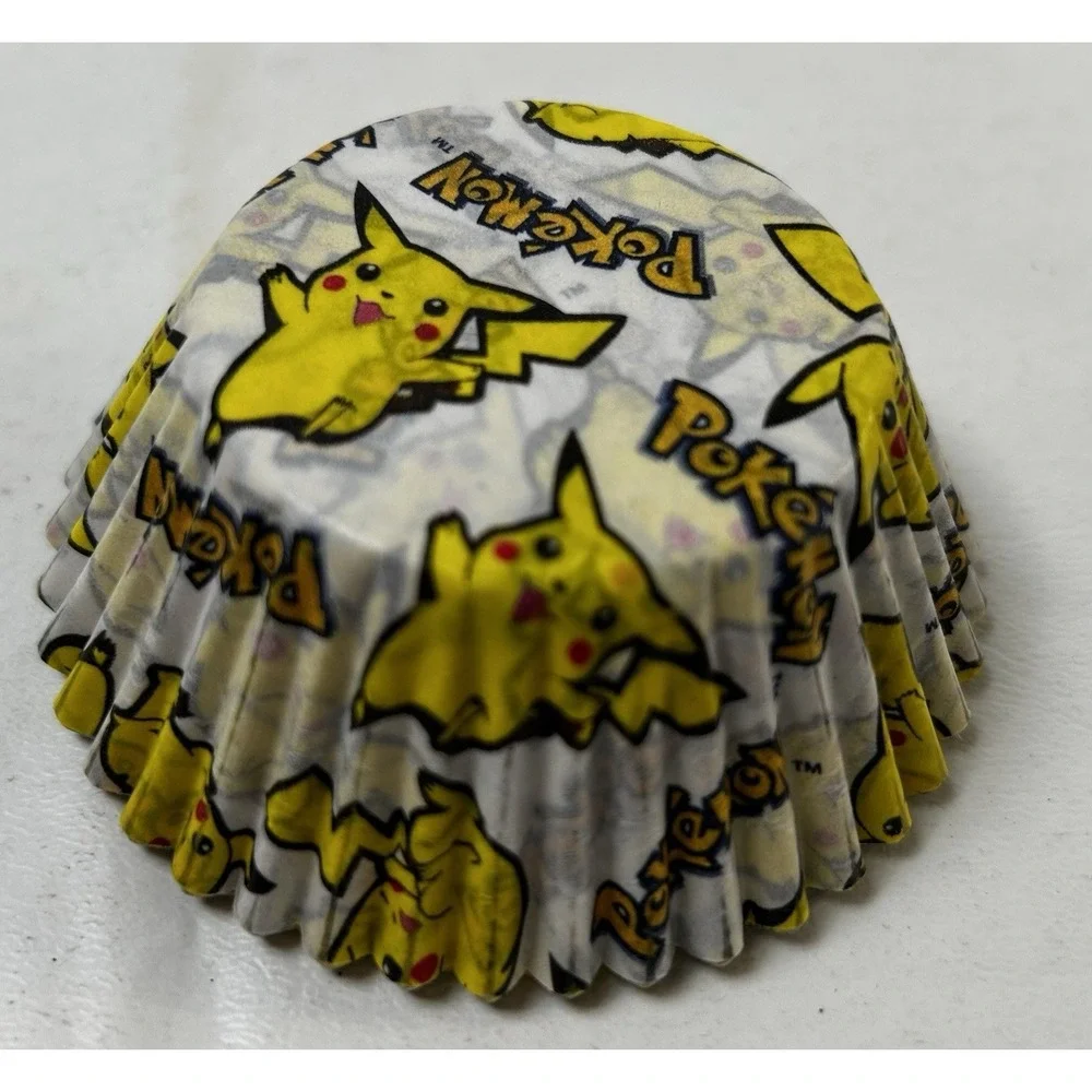 Lot Of Children's Birthday Cupcake Liners Paper Baking Cups 6 Different Styles‎